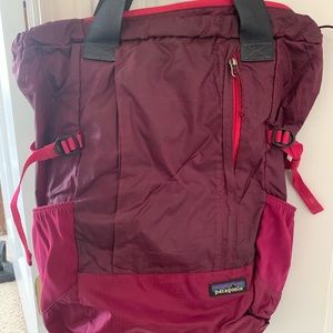 Patagonia backpack/shoulder tote bag. stock pic shows wearing it as a backpack.